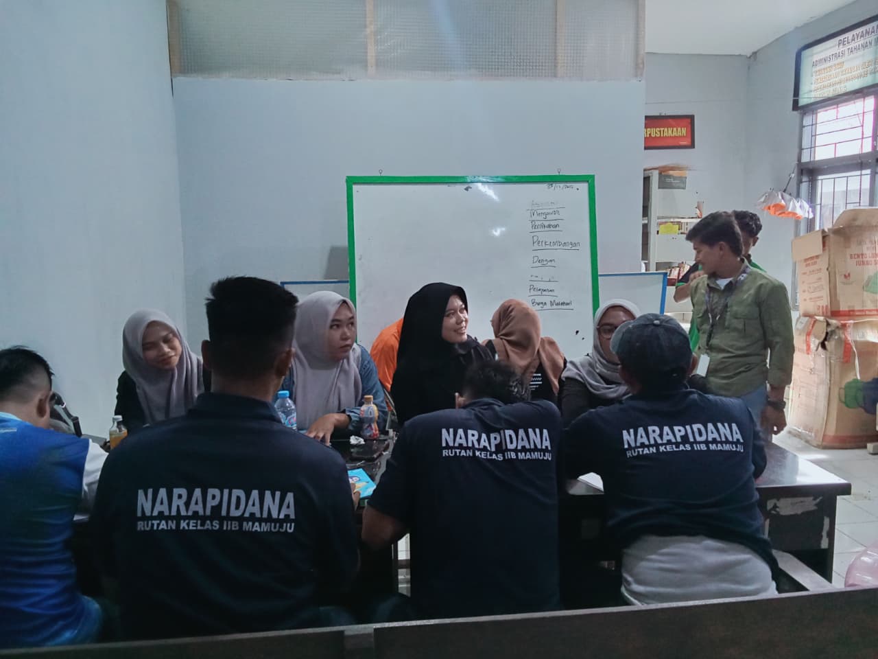Peserta Magang Kemenaker Intensifkan Pembelajaran Baca Tulis bagi Warga Binaan Rutan Mamuju